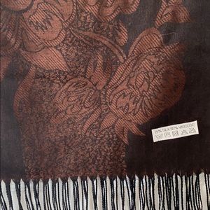 Brand new shawl/scarf 🤎🖤